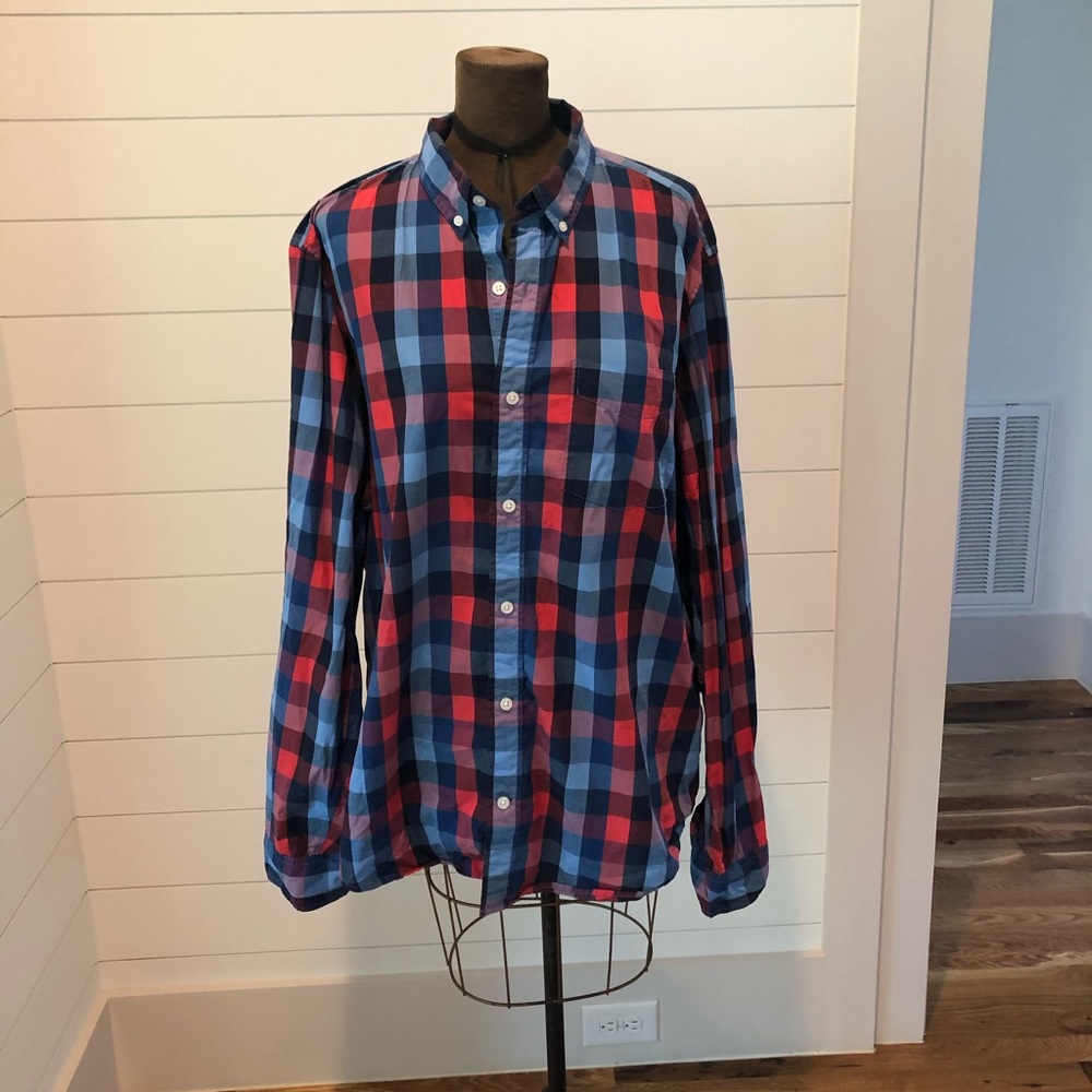 Men’s Gap Plaid Button Up Shirt